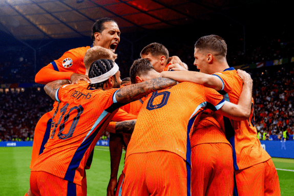 勒沃库森再,登巅峰,维尔茨进球,好博体育官网,HaoBo,SPORTS,好博体育中国官网,HaoBo体育平台,好博体育服务