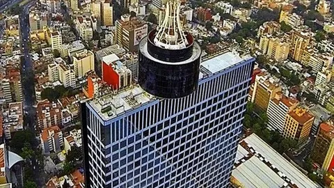 萊萬奮戰緊急賽事，力奪波蘭歐錦賽資格，本季迎戰45場，哈維面對挑戰。